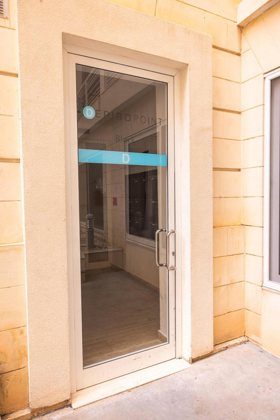 Balluta Bay Spacious Apt - 2Br Sliema Exteriör bild