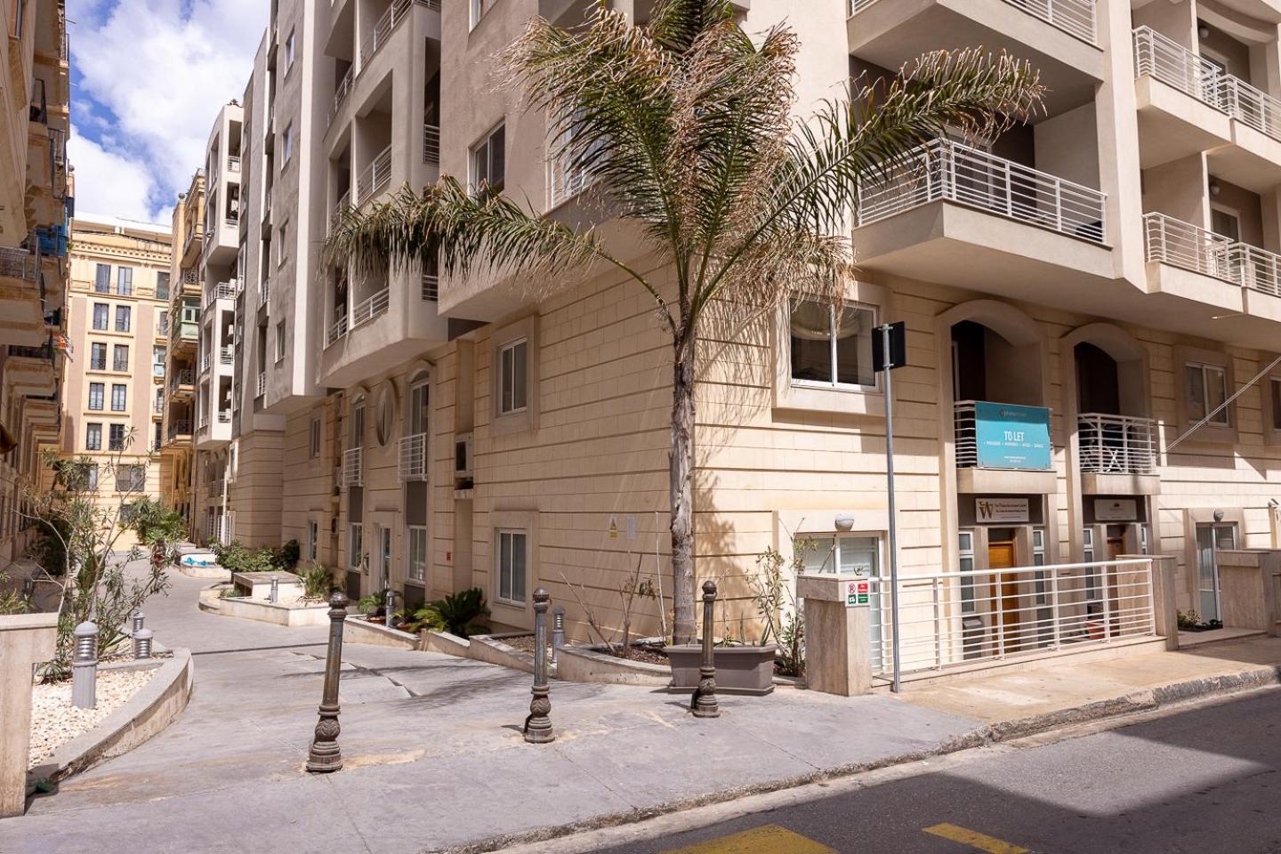 Balluta Bay Spacious Apt - 2Br Sliema Exteriör bild